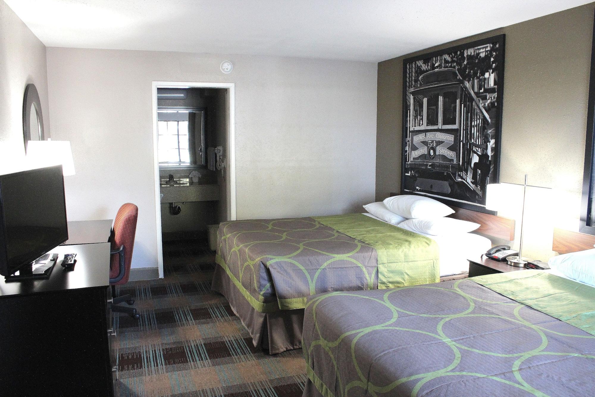 Super 8 By Wyndham Salinas Motel Buitenkant foto
